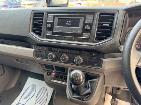Volkswagen Crafter White #9