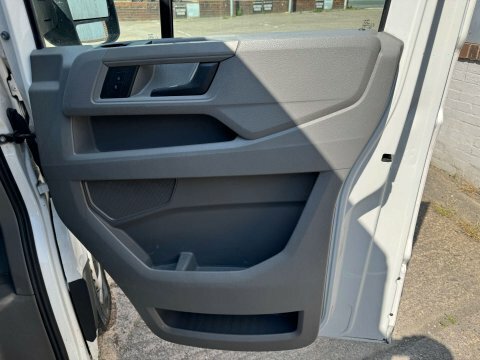 Volkswagen Crafter White #23