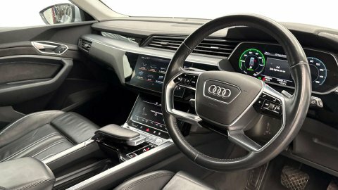 Audi E-tron 2019 69 E-tron Silver #6