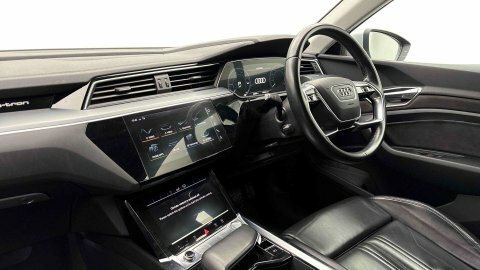 Audi E-tron 2019 69 E-tron Silver #2