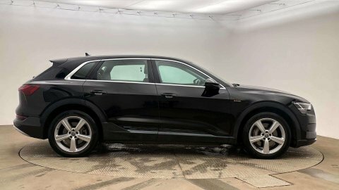 Audi E-tron 2019 69 E-tron Black #4