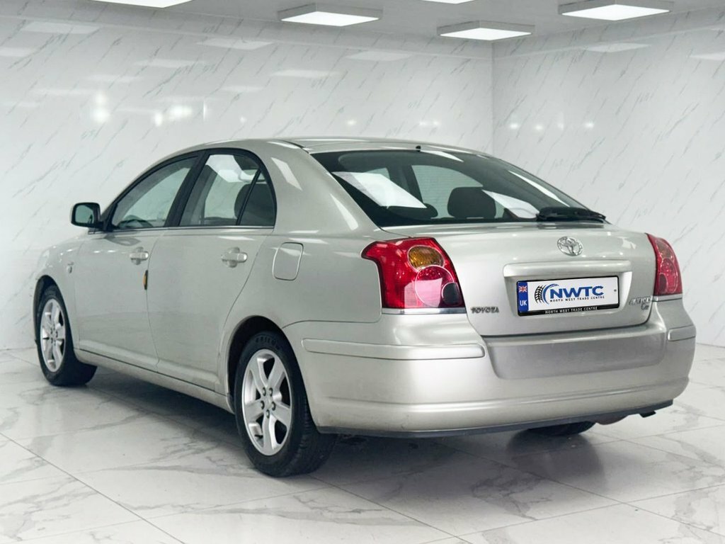 Toyota Avensis 2L Desire Silver #6