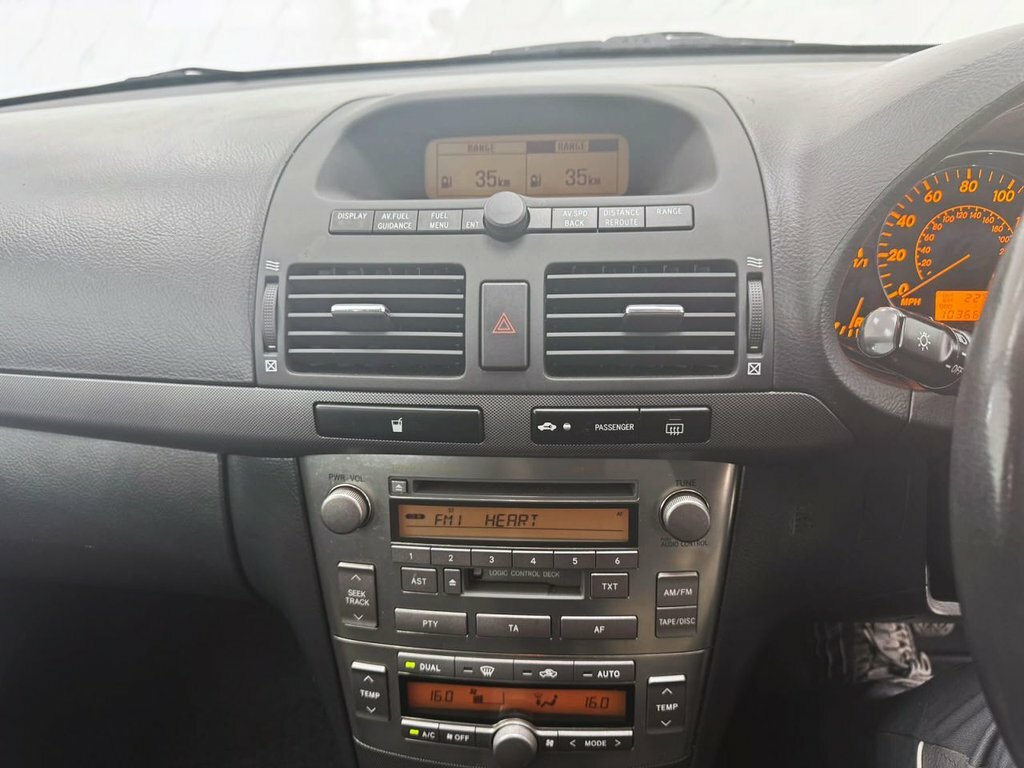 Toyota Avensis Hatchback 2.0 Vvt-i T4 Blue #20