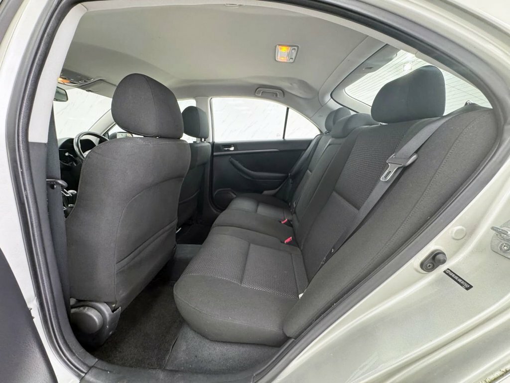 Toyota Avensis Hatchback 2.0 Vvt-i T4 Blue #16