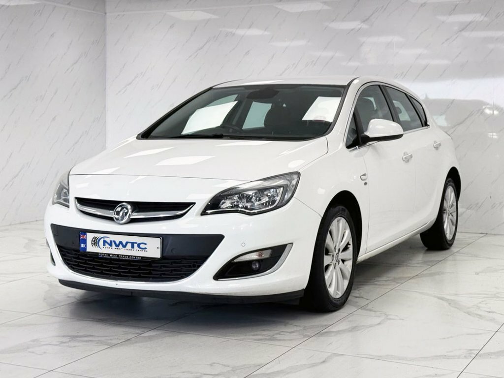 Vauxhall Astra 1.6L Elite White #4