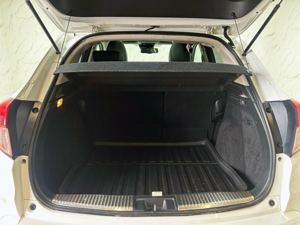 Honda Hr-V Hr-v Se Navi I-vtec Cvt White #19