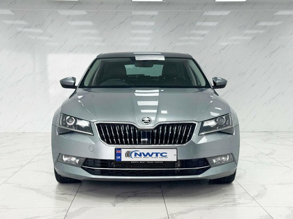 Skoda Superb 2L Se L Executive KT67YFB Grey #3