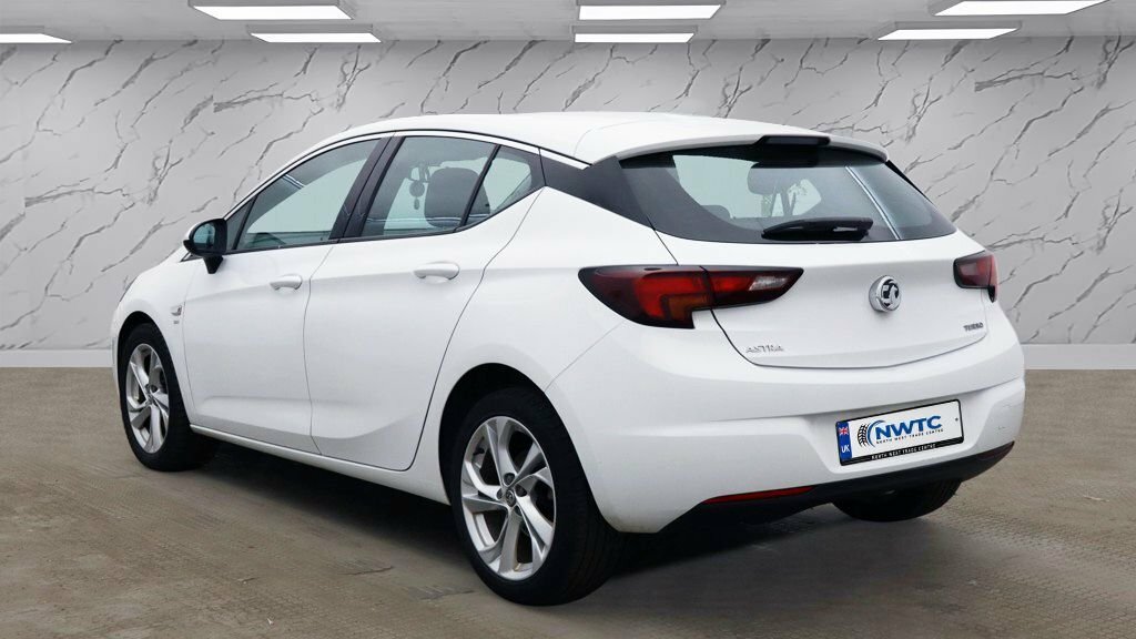 Vauxhall Astra 1.4L Sri Nav White #3