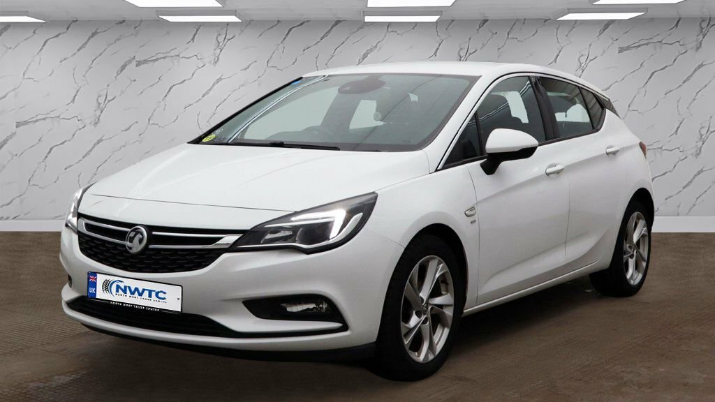 Vauxhall Astra 1.4L Sri Nav White #2