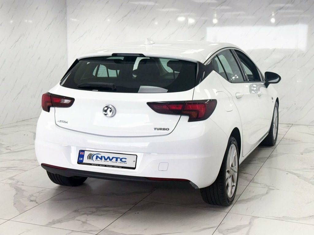 Vauxhall Astra 1.4L Sri Nav White #6