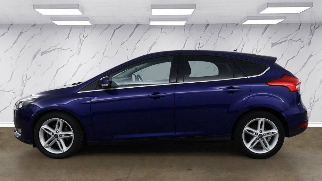 Ford Focus 1L Titanium Blue #6