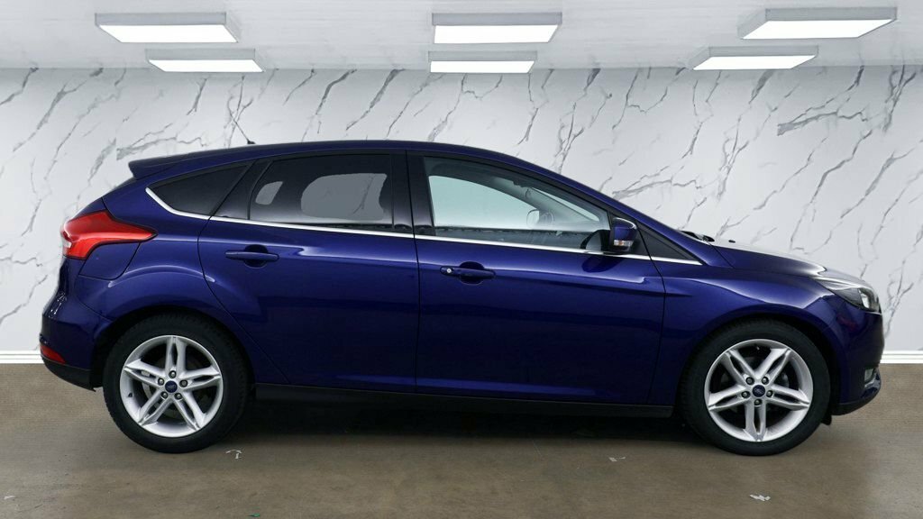 Ford Focus 1L Titanium Blue #5