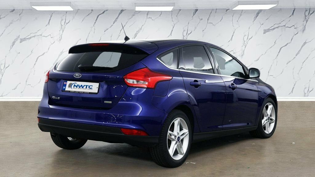 Ford Focus 1L Titanium Blue #4