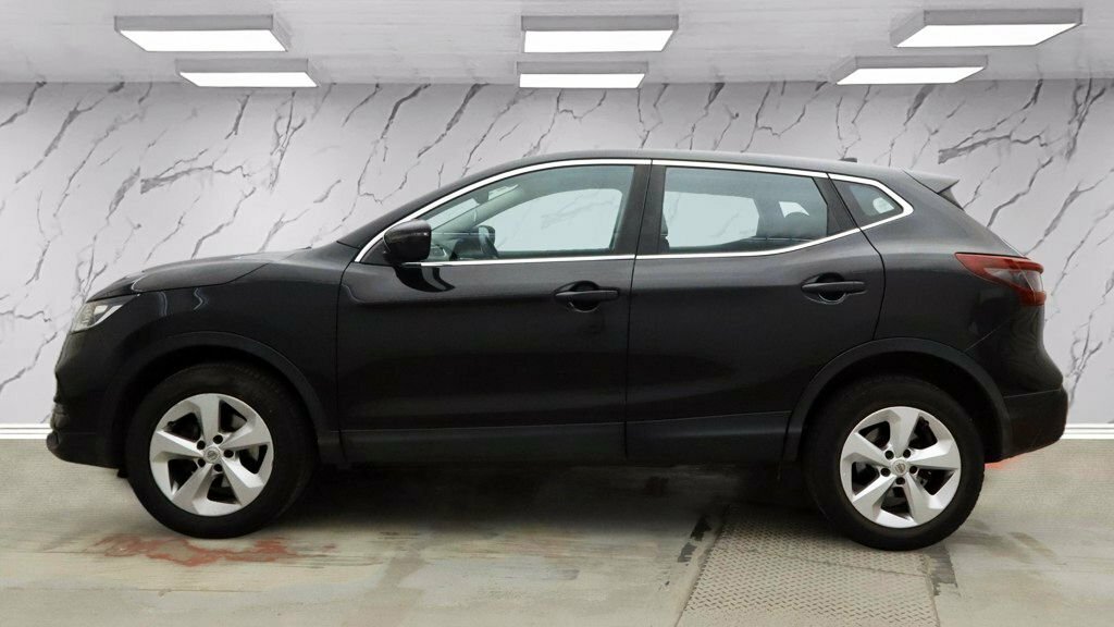 Nissan Qashqai 1.3L Acenta Premium Black #6