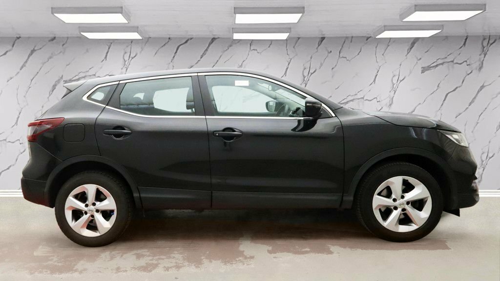 Nissan Qashqai 1.3L Acenta Premium Black #5