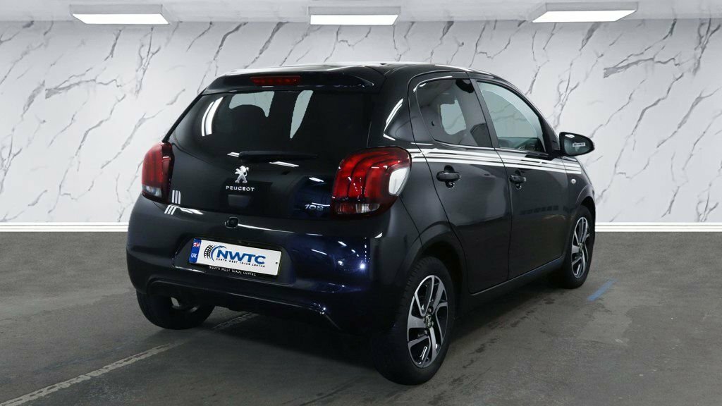 Peugeot 108 1L Collection Black #4