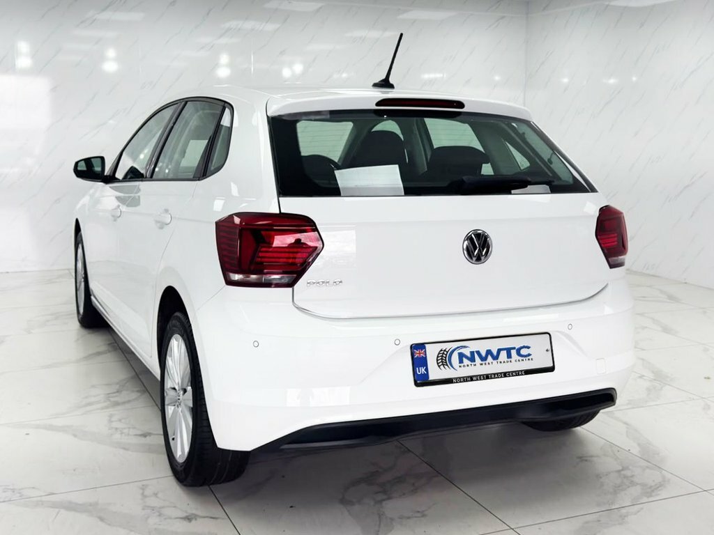 Volkswagen Polo 1.6L Sel White #6