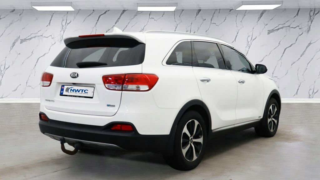 Kia Sorento 2.2L Kx-2 White #4