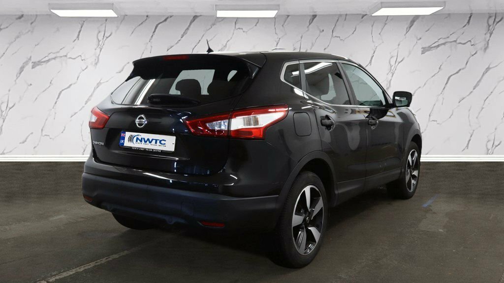 Nissan Qashqai 1.5L N-connecta Black #4