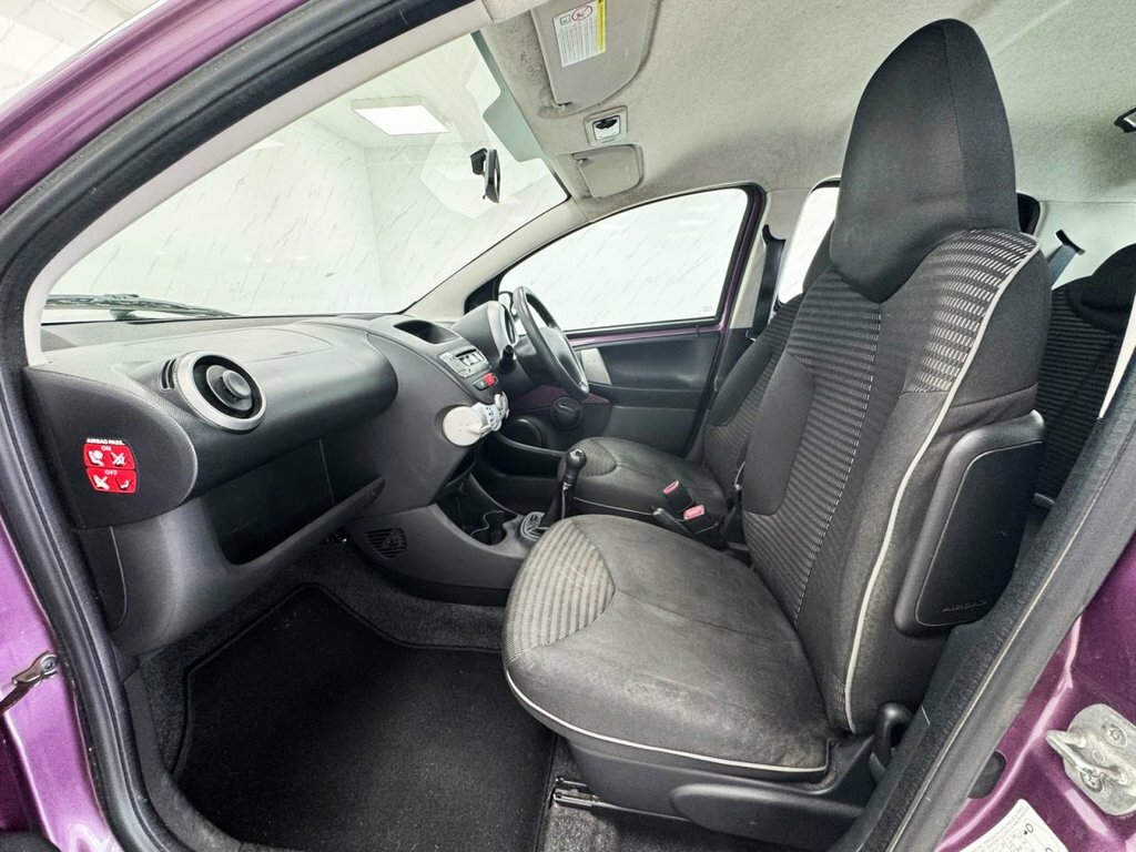 Peugeot 107 Active Silver #11