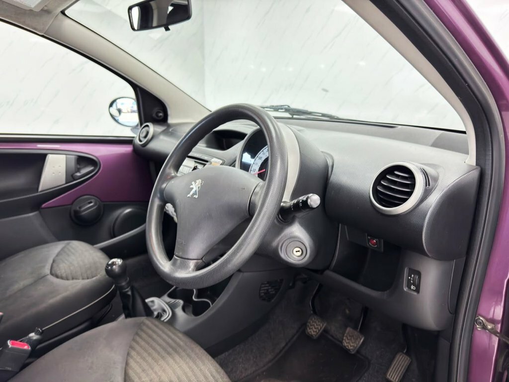 Peugeot 107 Active Silver #17