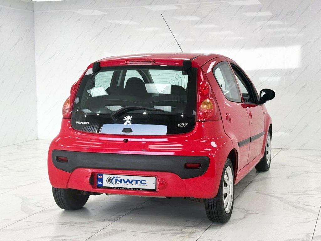 Peugeot 107 1L Urban Red #6