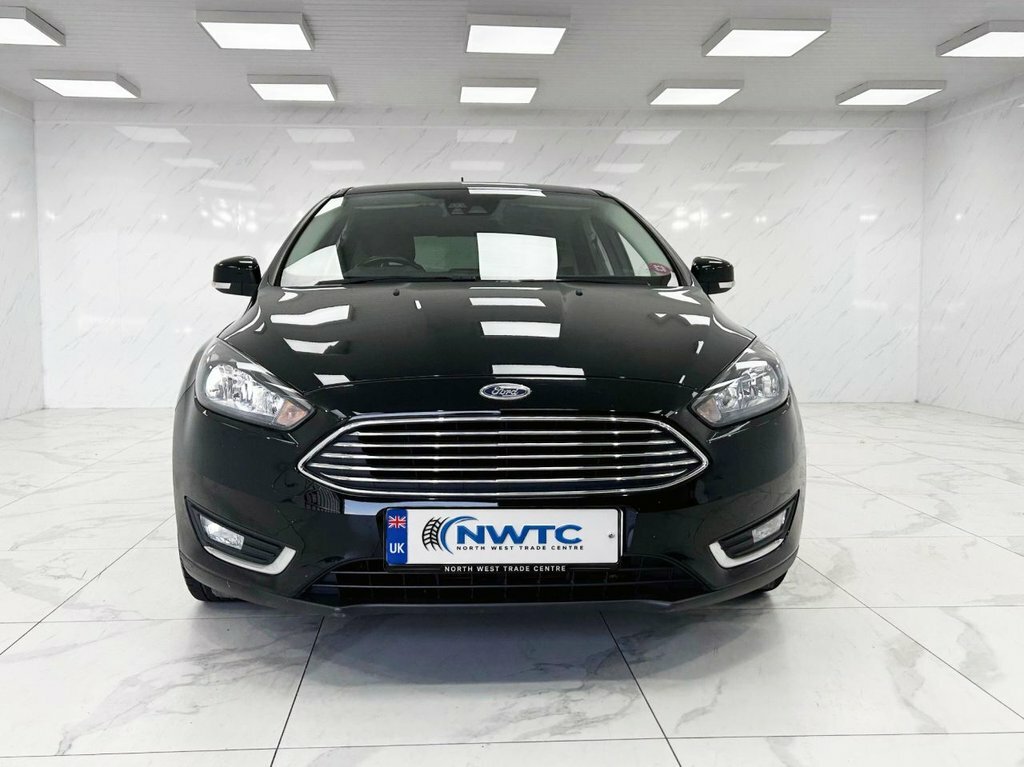 Ford Focus 1L Titanium MA18ZLK Black #3