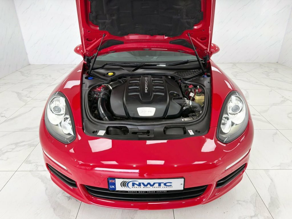 Porsche Panamera Hatchback Red #5