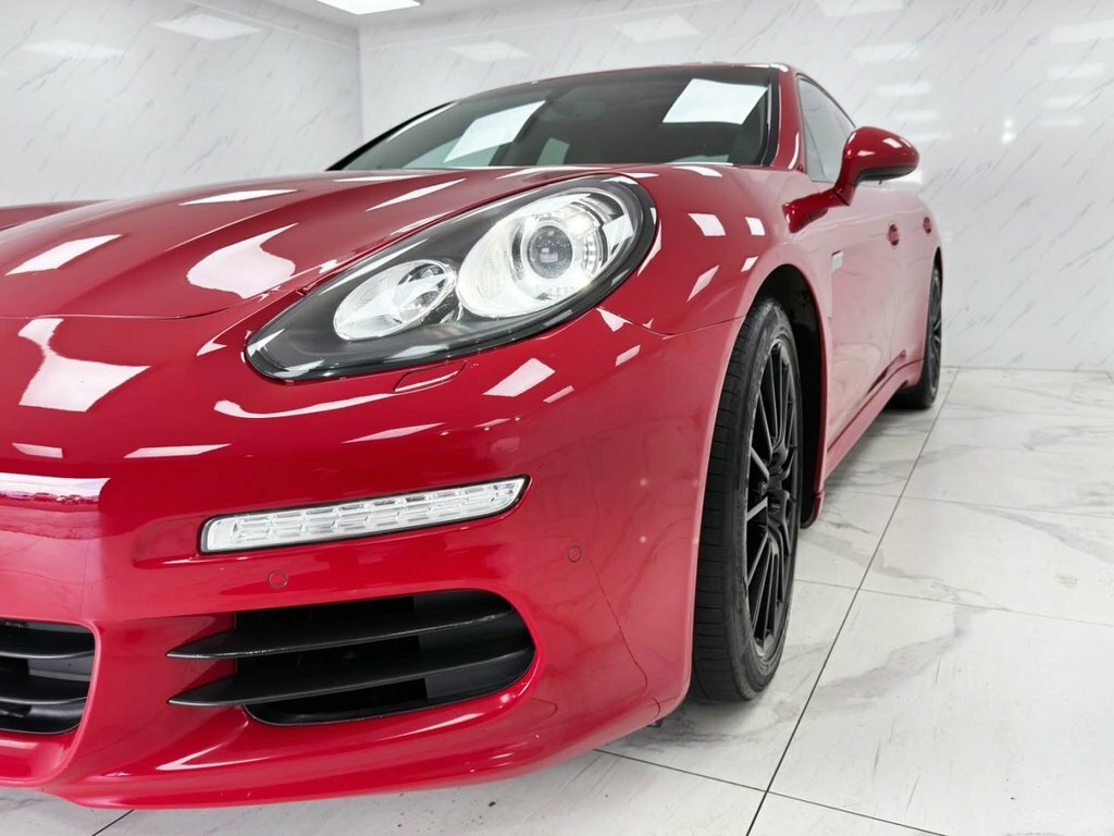 Porsche Panamera Hatchback Red #6