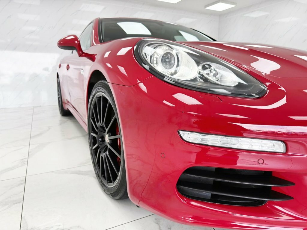 Porsche Panamera Hatchback Red #3