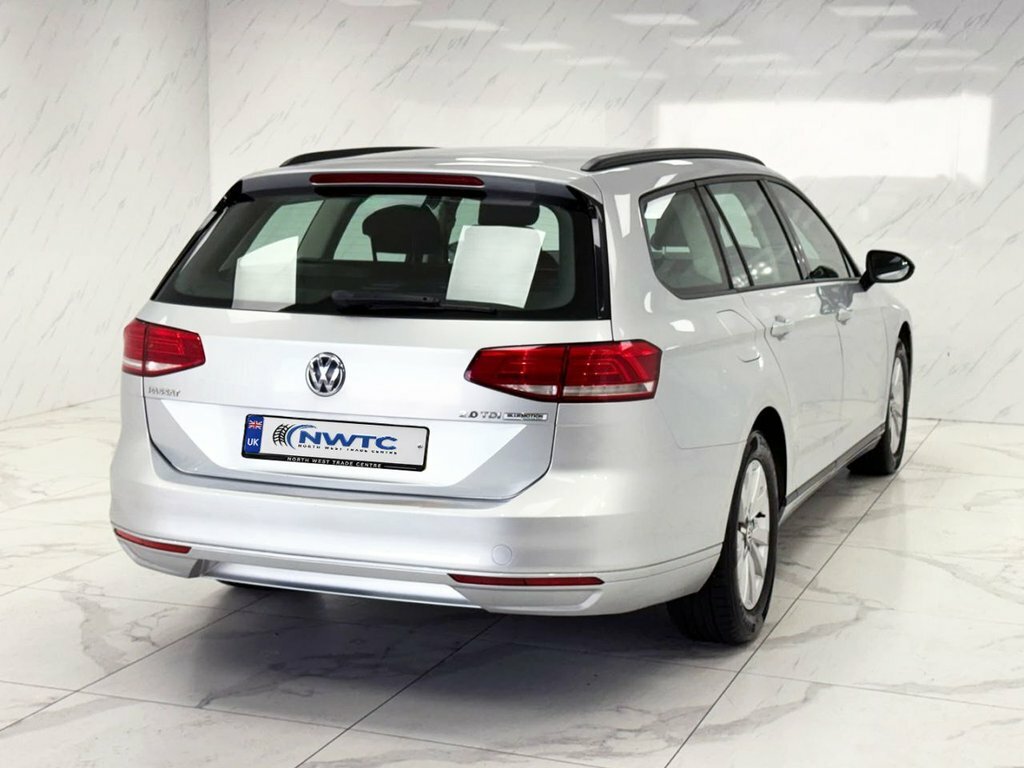 Volkswagen Passat 2L S Silver #6