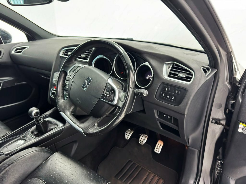 DS DS 4 Crossback Hatchback Black #17