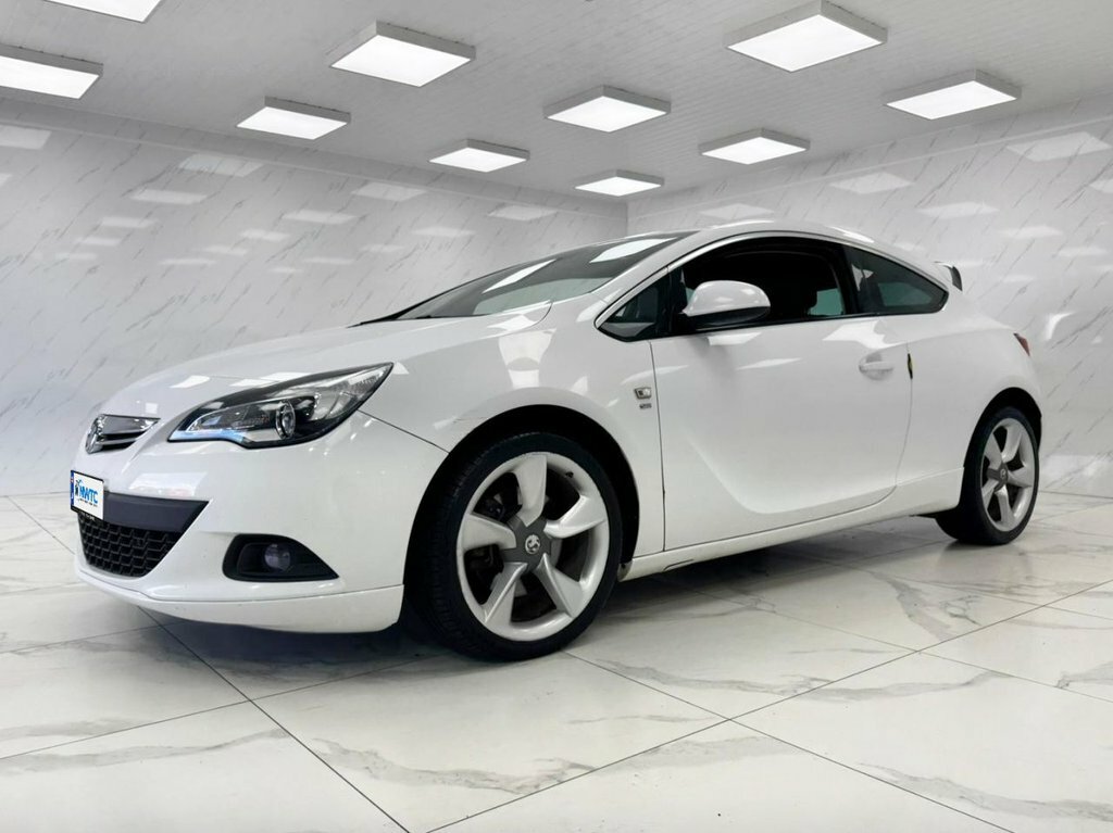 Vauxhall Astra GTC 1.6L Sri White #5