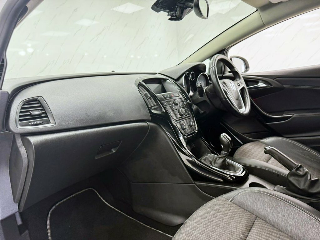Vauxhall Astra GTC 1.4T 16V 140 Red #11