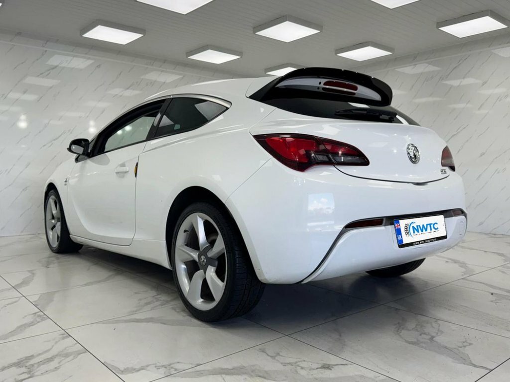 Vauxhall Astra GTC 1.4T 16V 140 Red #7
