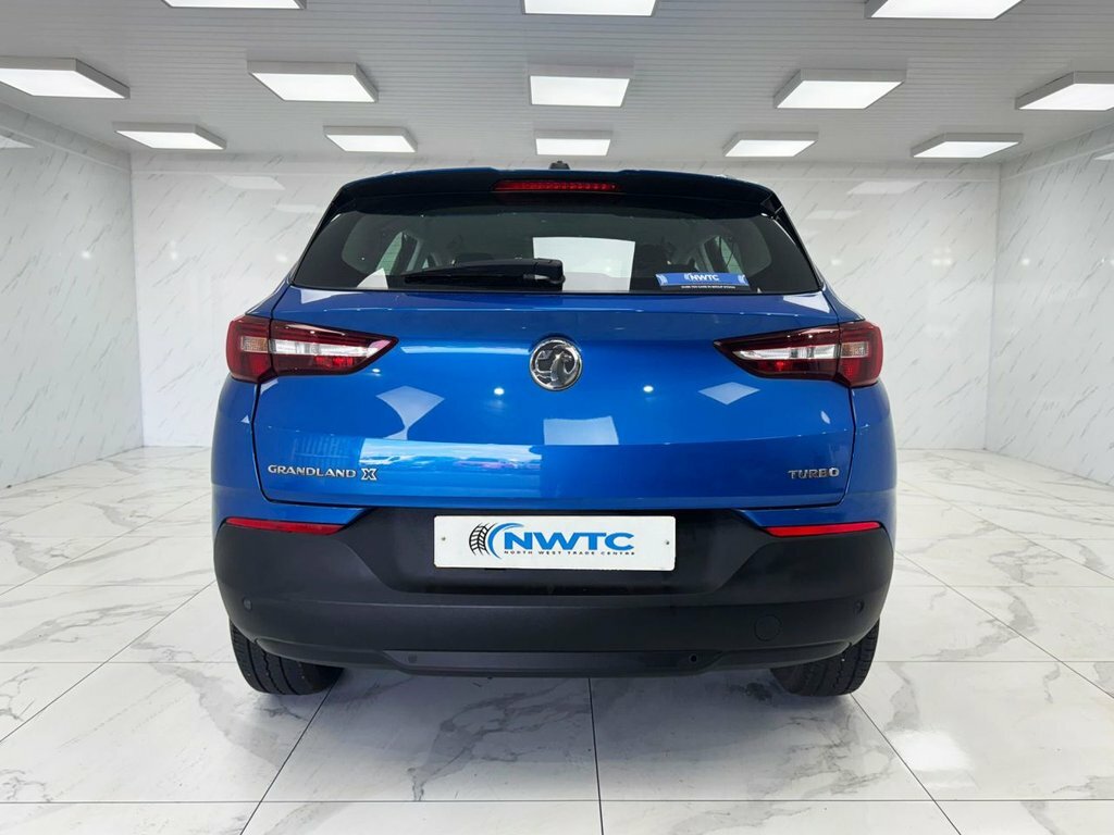 Vauxhall Grandland X Se Ss White #7