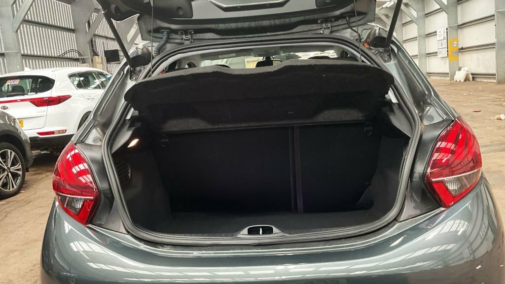 Peugeot 208 Puretech Allure Grey #10