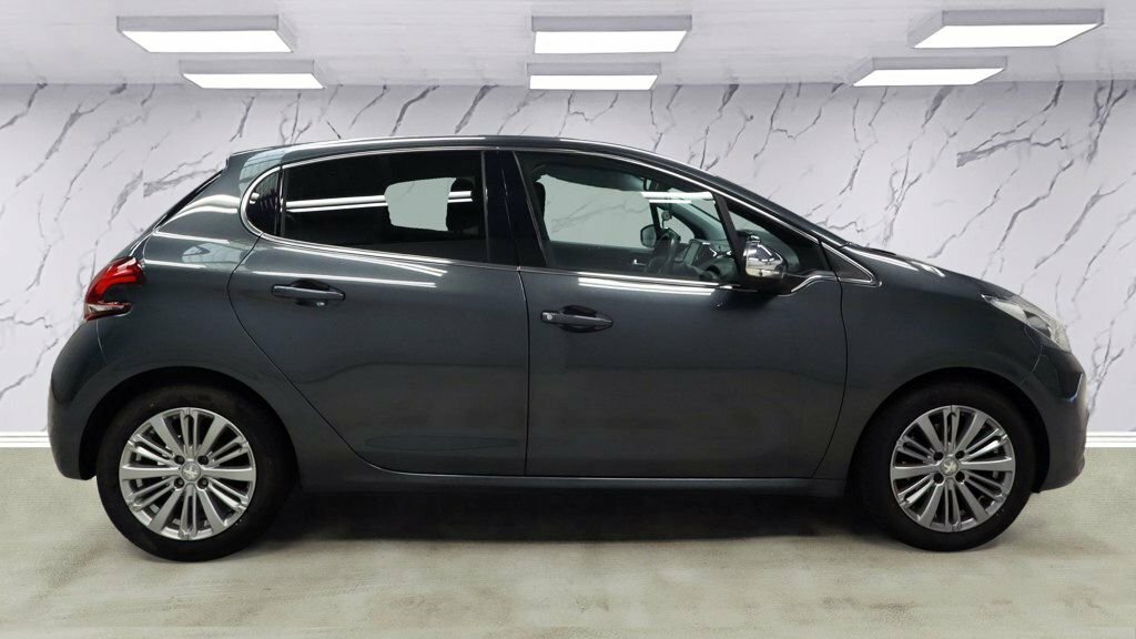 Peugeot 208 1.2L Allure Grey #4