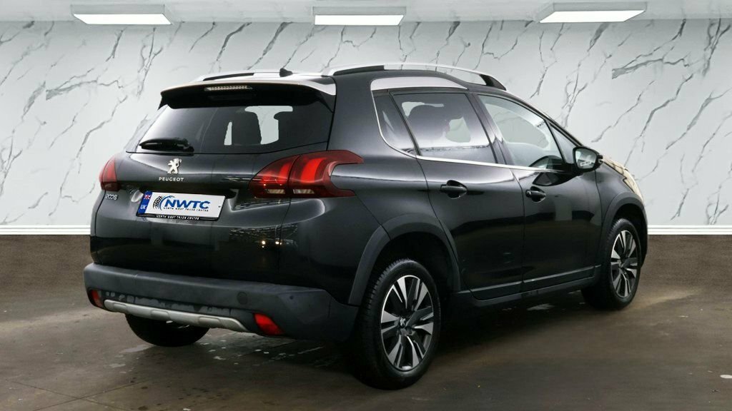 Peugeot 2008 1.6L Allure Black #4