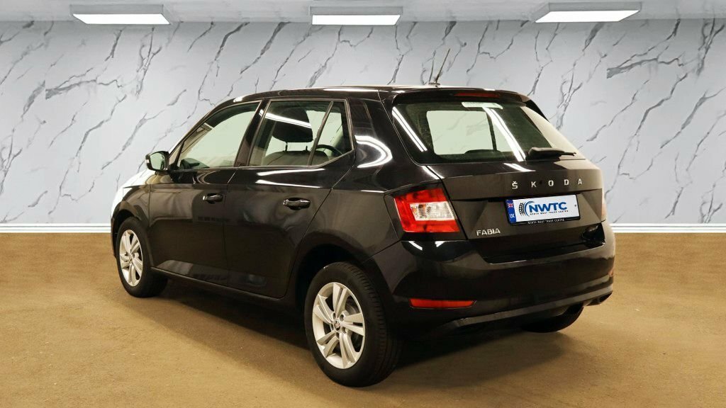 Skoda Fabia 1L Se Black #3