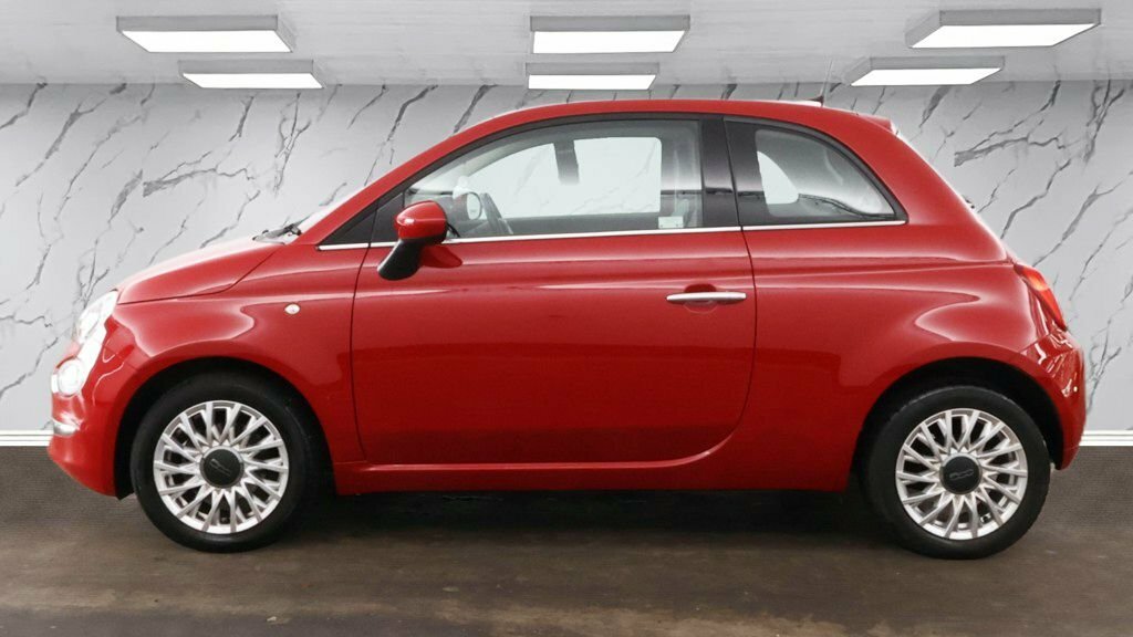 Fiat 500 1.2L Lounge Red #6