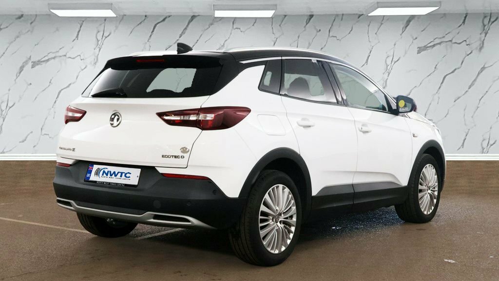 Vauxhall Grandland X 1.5L Business Edition Nav White #4