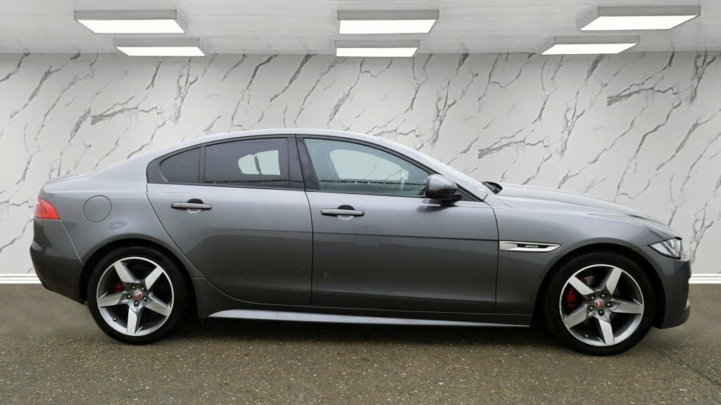 Jaguar XE 2L R-sport Grey #4