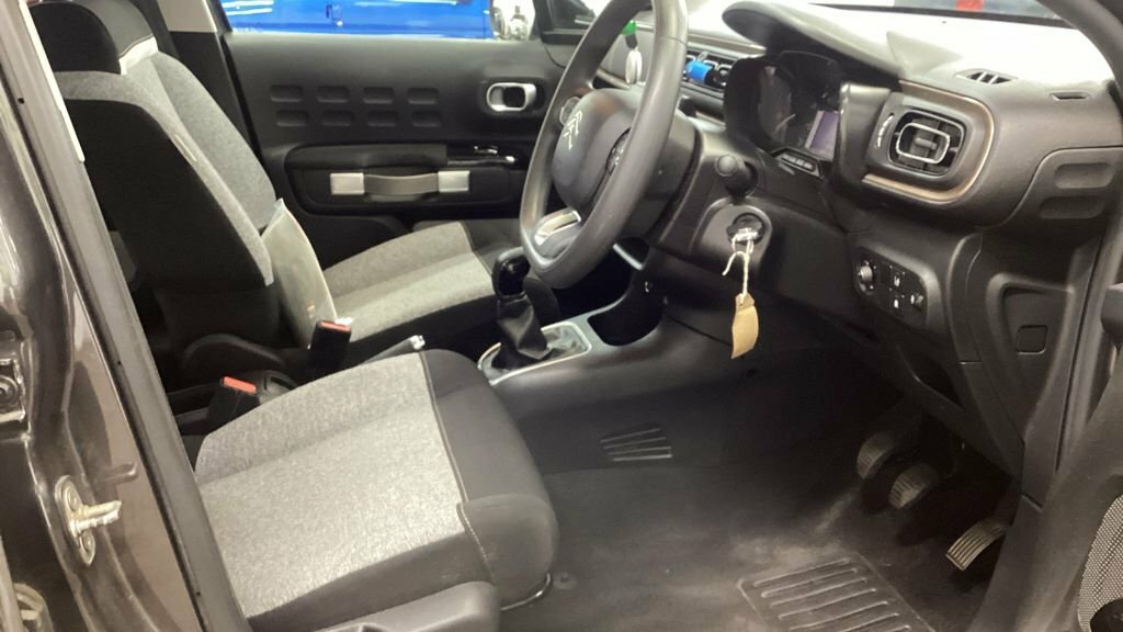 Citroen C3 Citroen C3 1.2 Puretech 83 Flair Plus Grey #9
