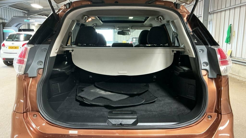 Nissan X-Trail Black #10