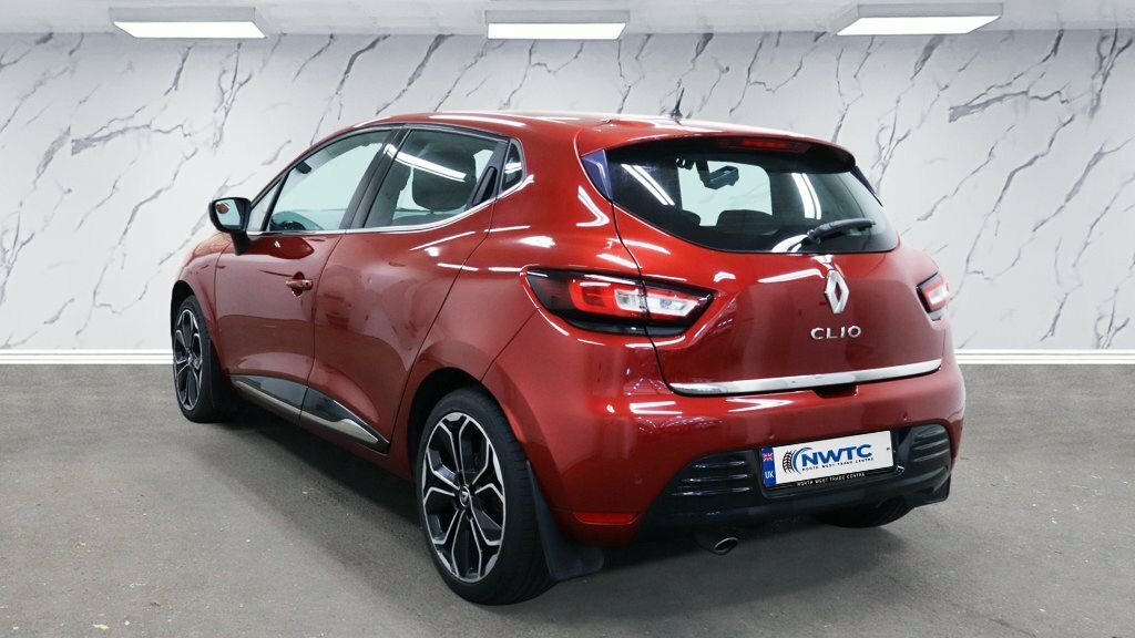Renault Clio 1.2 16V Play Euro 6 Black #3