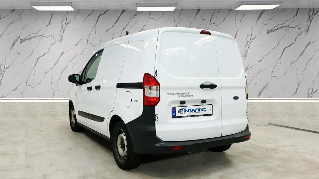 Ford Transit Courier 1.5L Leader White #3
