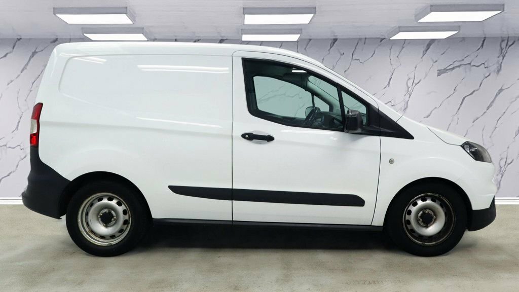 Ford Transit Courier 1.5L Leader White #4