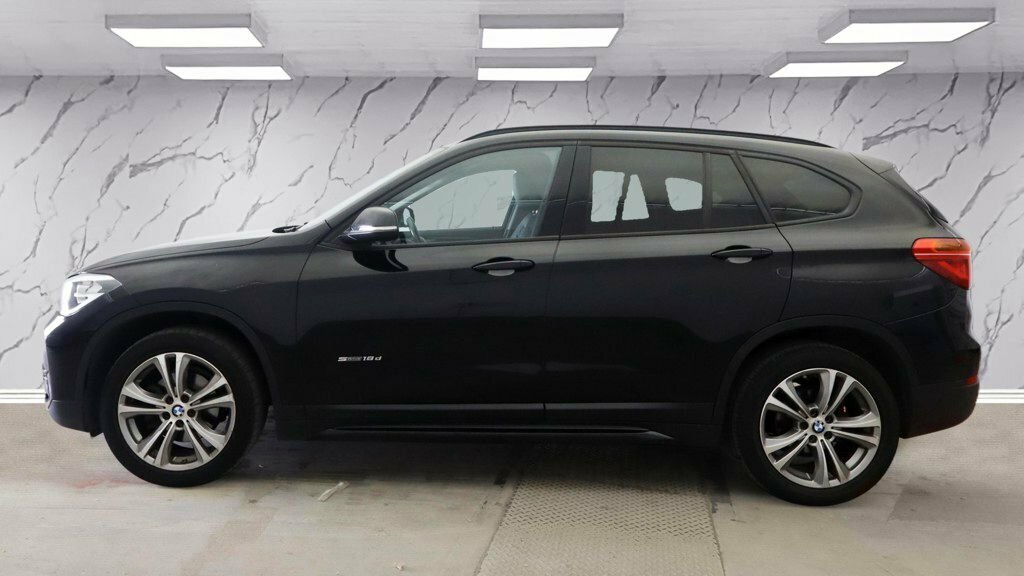 BMW X1 2L Sport Black #5