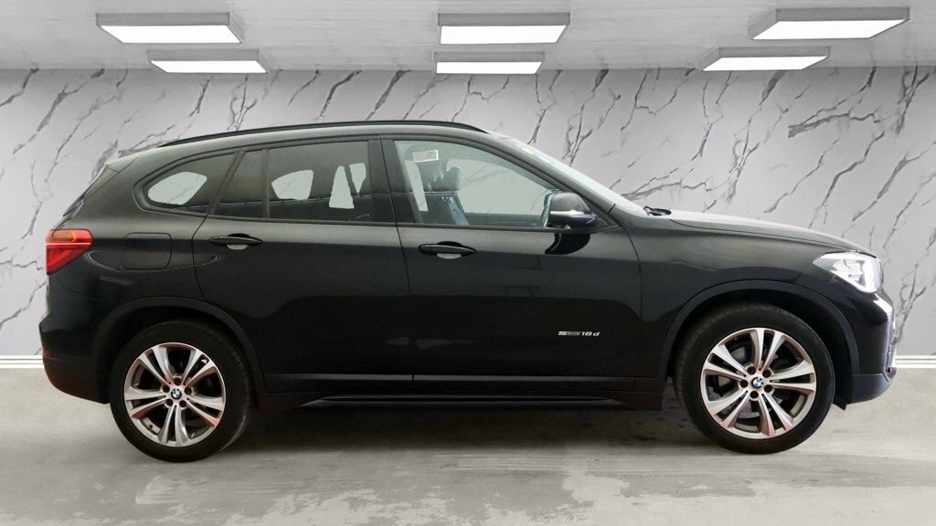 BMW X1 2L Sport Black #4
